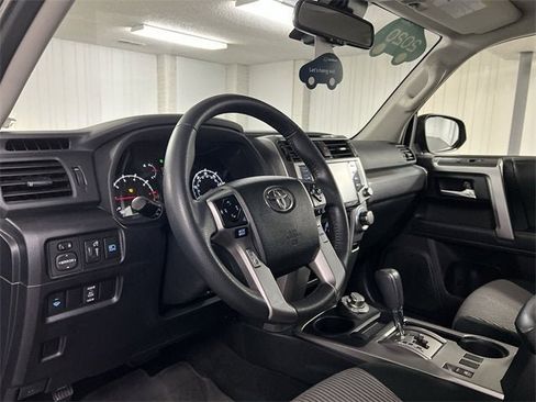 Used 2020 Toyota 4Runner SR5 image 10