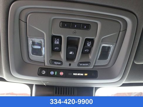 Used 2025 GMC Sierra 2500 Denali w/ Denali Reserve Package image 30