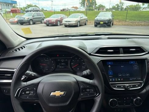 Used 2023 Chevrolet TrailBlazer LT w/ Convenience Package AWD/4WD image 32