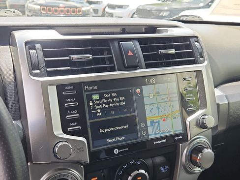Used 2020 Toyota 4Runner SR5 AWD/4WD image 26