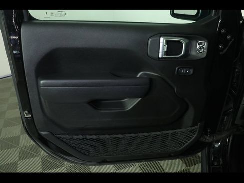 Used 2024 Jeep Wrangler Unlimited AWD/4WD image 20