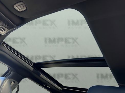 Used 2022 Ford F250 Lariat w/ Black Appearance Package image 12