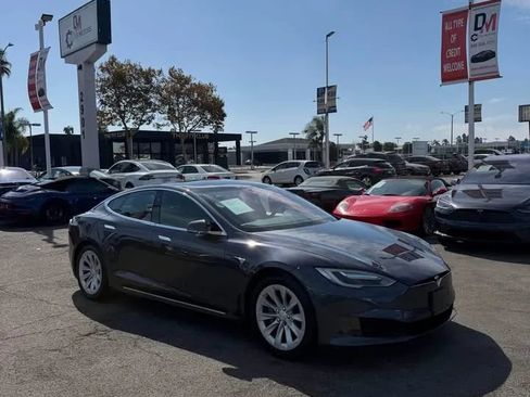 Used 2017 Tesla Model S 60D AWD/4WD image 3