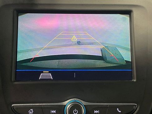 Used 2021 Chevrolet Equinox LT FWD image 4