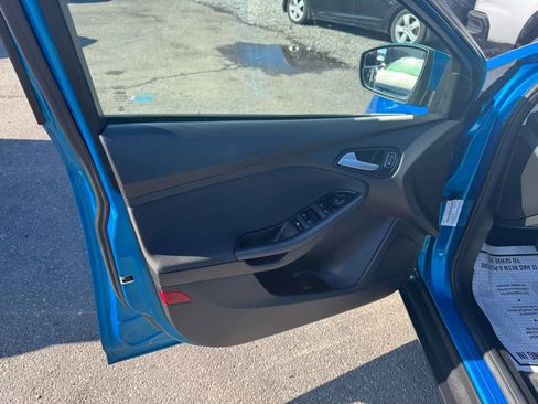 Used 2017 Ford Focus SEL image 31