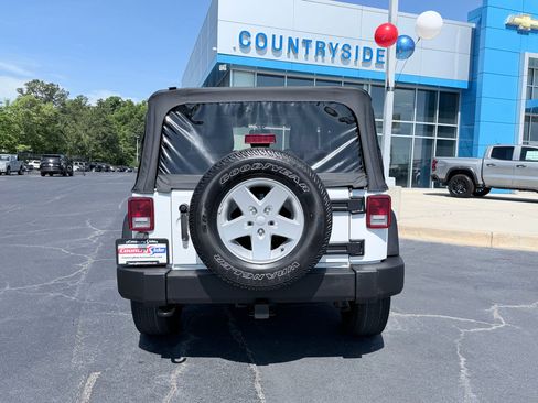 Used 2015 Jeep Wrangler Sport w/ Quick Order Package 24S AWD/4WD image 8