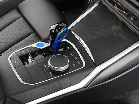 Used 2023 BMW i4 eDrive35 image 15