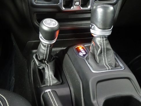 Used 2023 Jeep Wrangler Unlimited Sahara AWD/4WD image 24