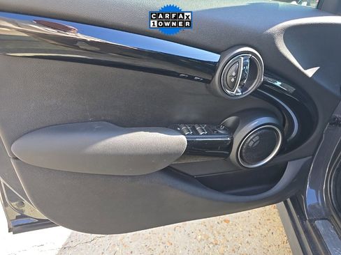 Used 2015 MINI Cooper S image 31