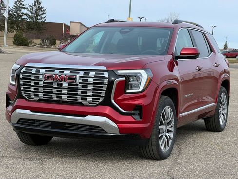 New 2026 GMC Terrain Denali w/ LPO, Floor Liner Package image 43
