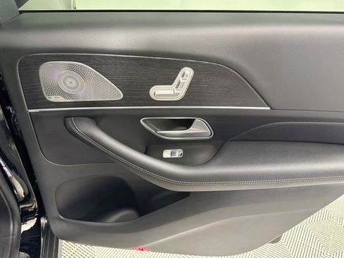 Used 2025 Mercedes-Benz GLS 450 4MATIC image 25