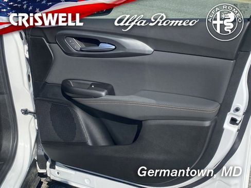 New 2025 Alfa Romeo Tonale image 34