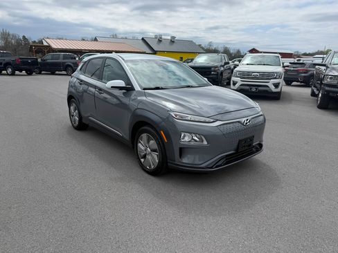 Used 2021 Hyundai Kona SEL image 1
