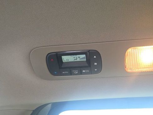 Used 2018 Honda Odyssey Elite image 21