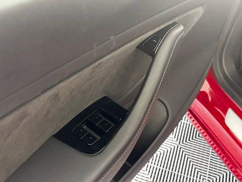 Used 2018 Tesla Model 3 Long Range image 16