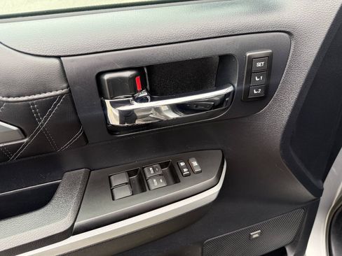 Used 2015 Toyota Tundra Platinum AWD/4WD image 18