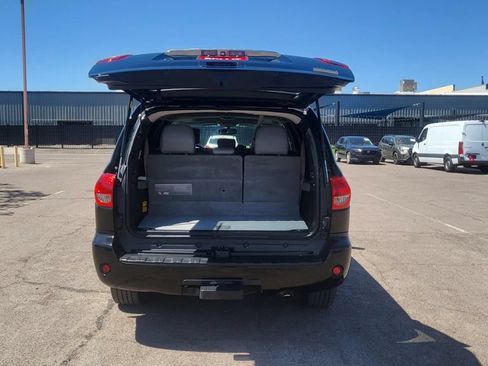 Used 2016 Toyota Sequoia Limited w/ Safety & Convenience Package AWD/4WD image 11