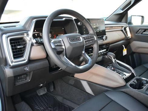 New 2026 GMC Canyon Denali image 19