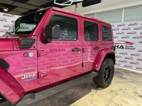 Used 2021 Jeep Wrangler Unlimited Sahara w/ Cold Weather Group AWD/4WD image 6