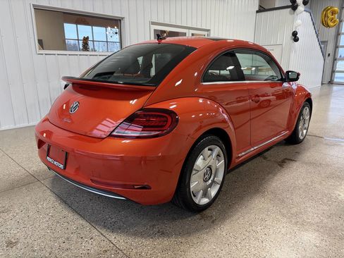 Used 2019 Volkswagen Beetle 2.0T SE w/ SE Premium Package image 5