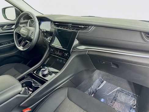 Used 2023 Jeep Grand Cherokee L Laredo w/ Luxury Tech Group I image 40