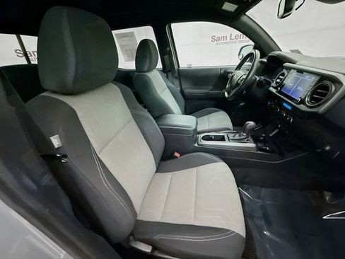 Used 2021 Toyota Tacoma TRD Off-Road w/ Technology Package image 25