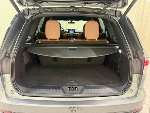 Used 2022 Lincoln Aviator Grand Touring w/ Equipment Group 301A AWD/4WD image 16