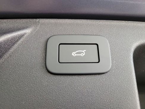 New 2026 Land Rover Discovery Sport Landmark AWD/4WD image 30
