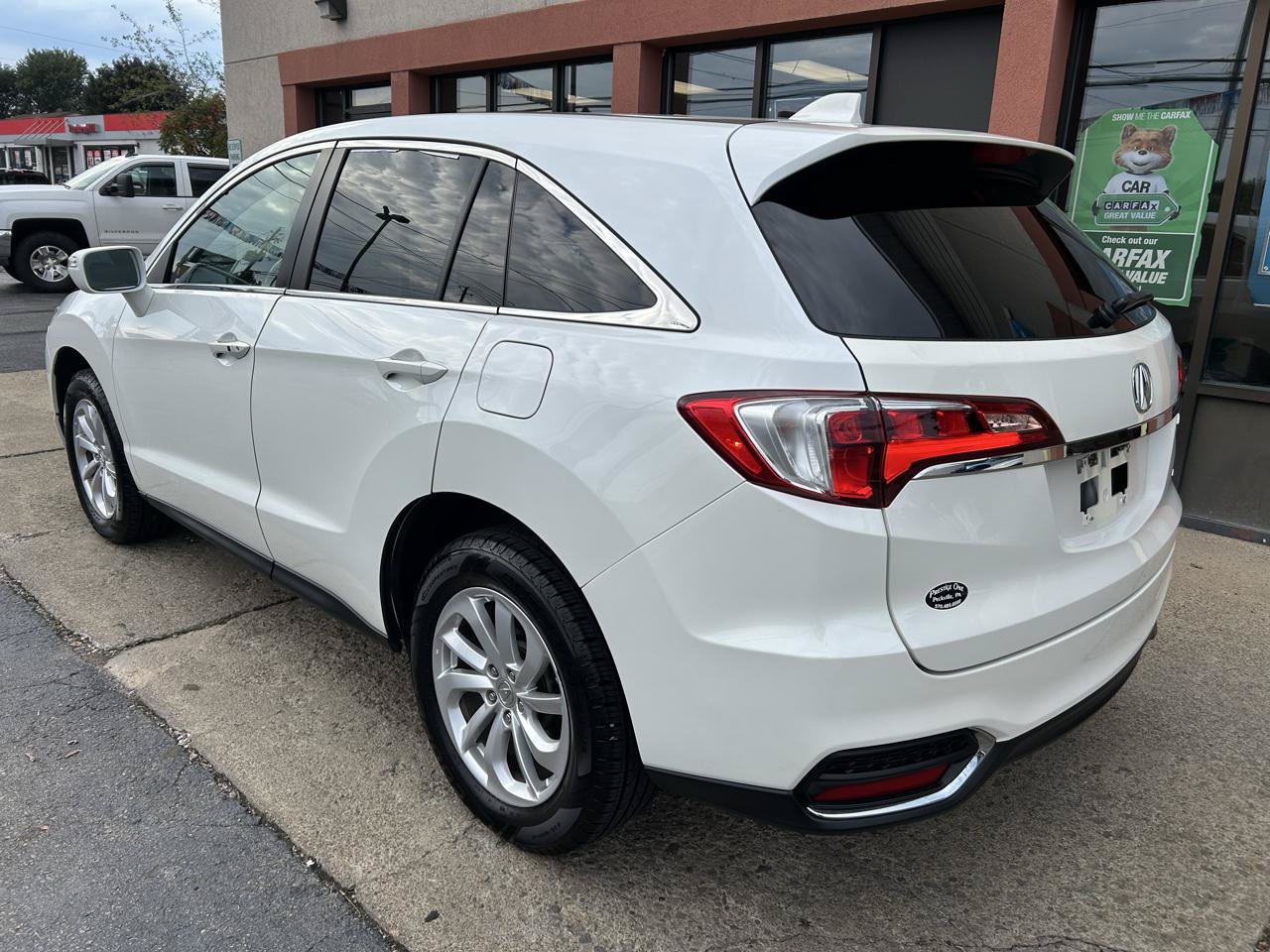 Used 2017 Acura RDX w/ Technology Package AWD/4WD image 4