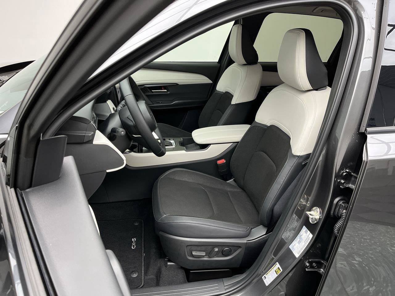 New 2026 MAZDA CX-5 Preferred AWD/4WD image 9