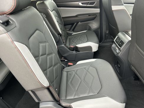New 2026 Volkswagen Atlas Peak Edition AWD/4WD image 9
