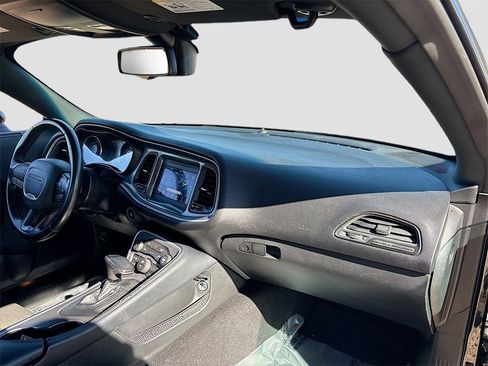 Used 2021 Dodge Challenger SXT image 26