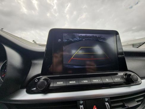 Used 2022 Kia Forte LXS image 14