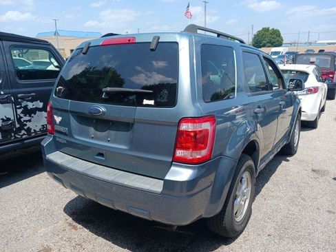 Used 2010 Ford Escape XLT AWD/4WD image 3