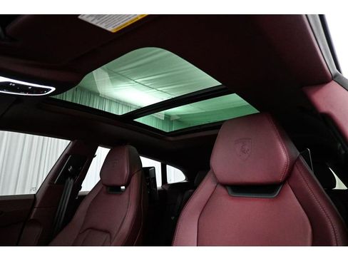 Used 2025 Lamborghini Urus SE image 57