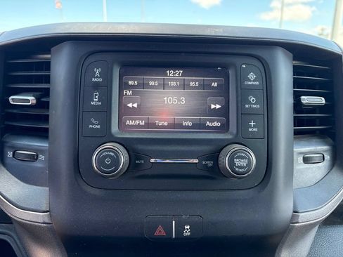 Used 2022 RAM 5500 Tradesman w/ Chrome Appearance Group AWD/4WD image 7