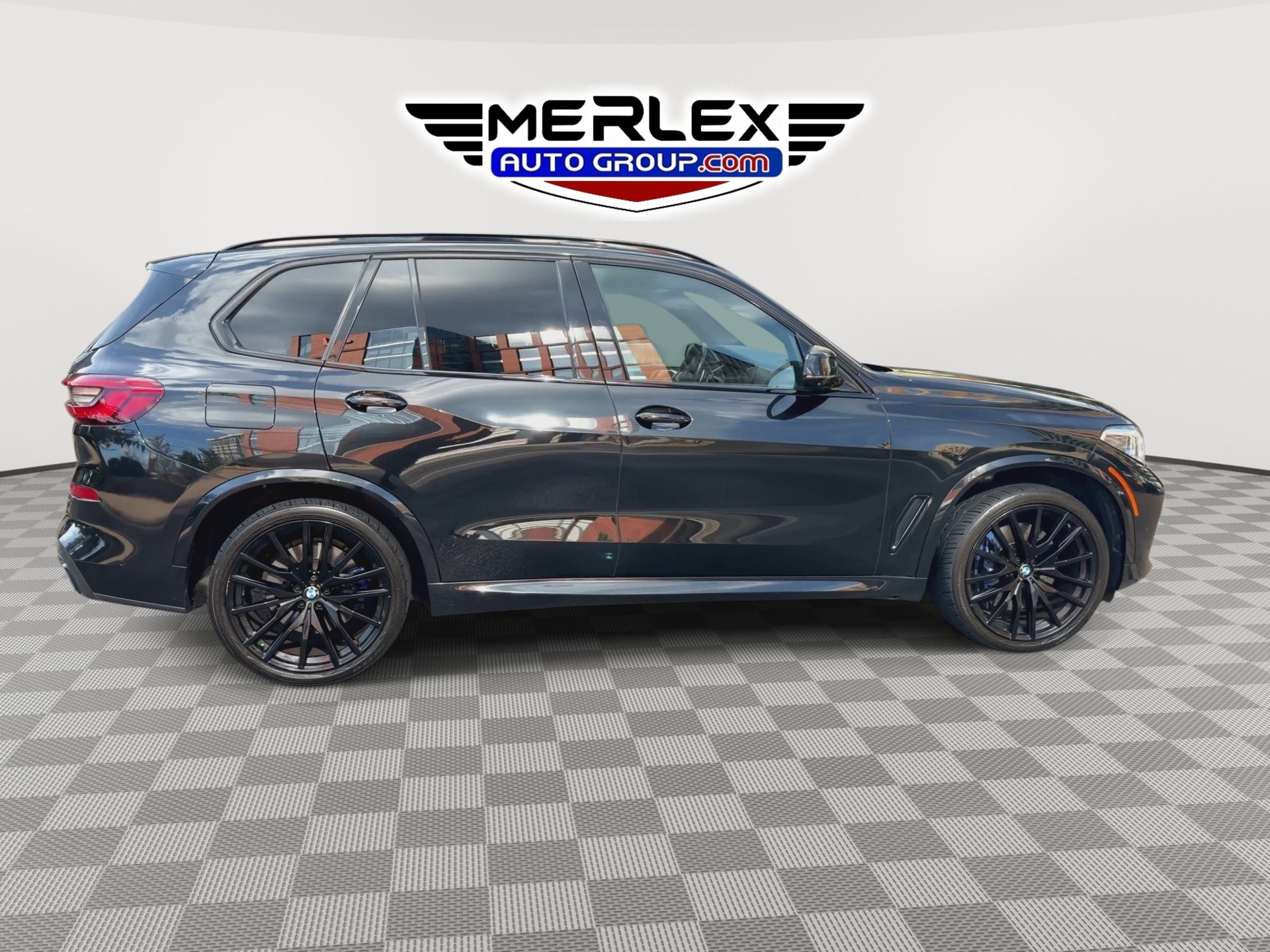 Used 2020 BMW X5 M50i w/ Executive Package AWD/4WD image 9
