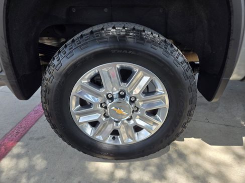 Used 2024 Chevrolet Silverado 2500 High Country w/ High Country Premium Package AWD/4WD image 27