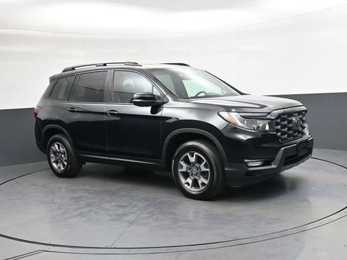 Used 2022 Honda Passport TrailSport image 2