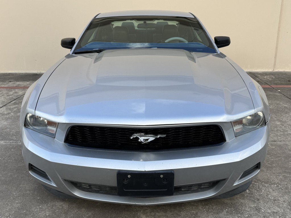 Used 2012 Ford Mustang Coupe RWD image 8