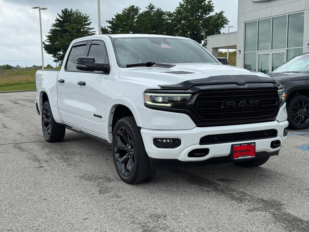 Used 2023 RAM 1500 Limited AWD/4WD image 2