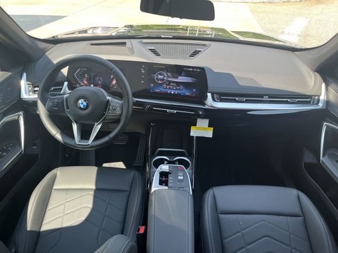 Certified 2025 BMW X1 xDrive28i w/ Technology Package image 28