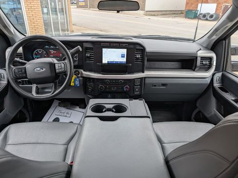 Used 2023 Ford F250 XL image 27