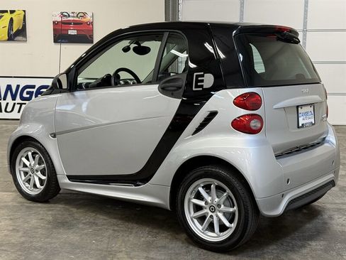 Used 2015 smart fortwo electric drive RWD image 5