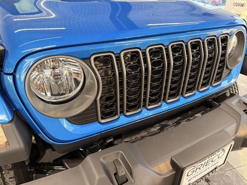 New 2026 Jeep Gladiator Sport image 3