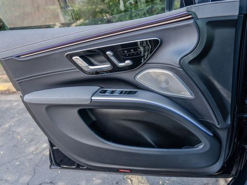 Used 2023 Mercedes-Benz EQS 580 4MATIC SUV image 15