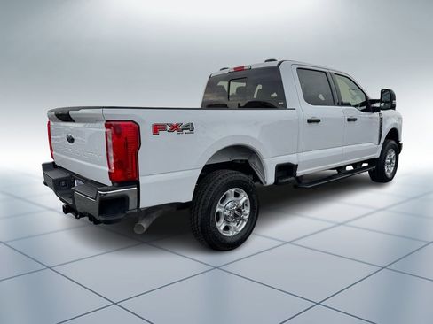 New 2026 Ford F250 XLT w/ FX4 Off-Road Package image 4