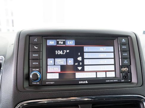 Used 2016 Dodge Grand Caravan SXT FWD image 14