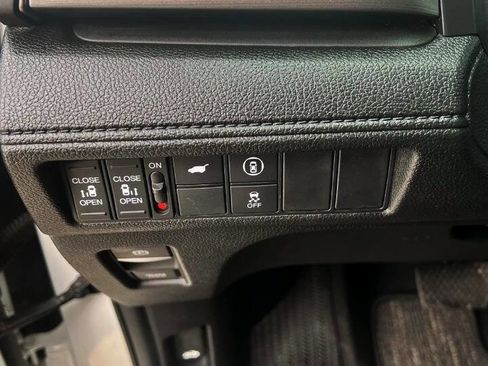 Used 2024 Honda Odyssey EX-L image 26