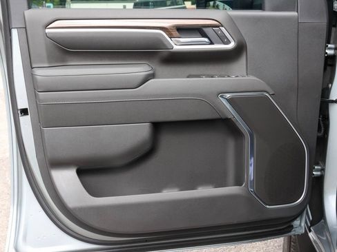 New 2026 Chevrolet Silverado 2500 LT w/ Convenience Package AWD/4WD image 11